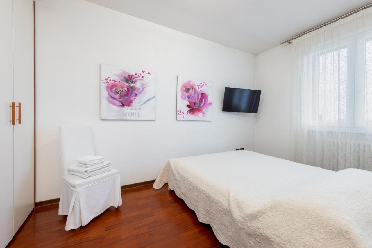 Giotto Guesthouse Due Carrare ภายนอก รูปภาพ